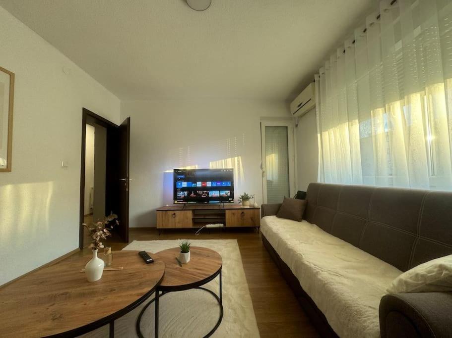 City Center Apartment Gjakova المظهر الخارجي الصورة